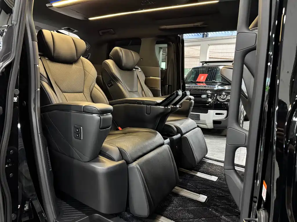 Toyota Vellfire 2024