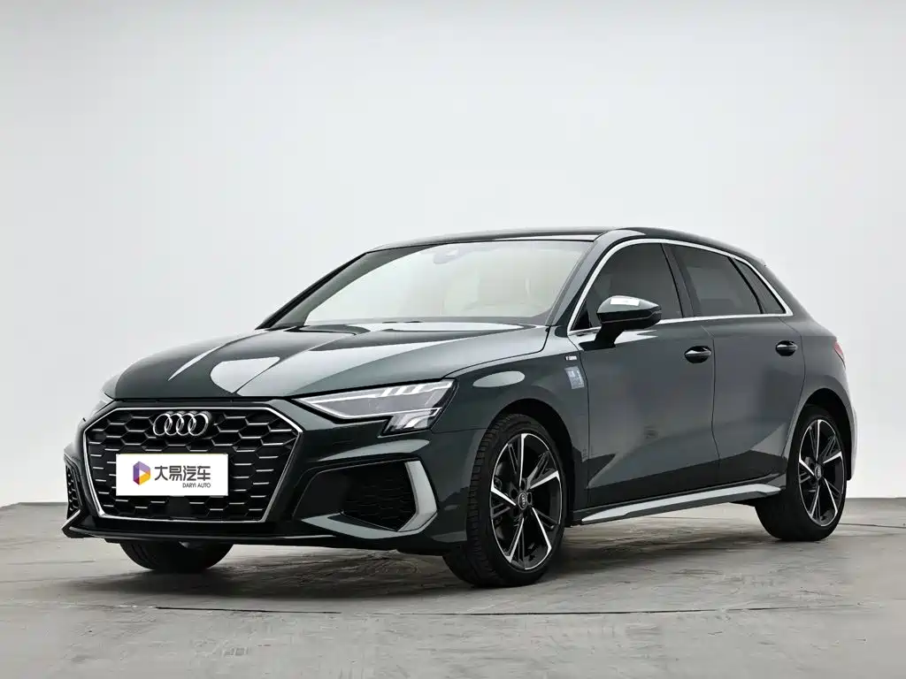 Audi A3 2022 — фото 1