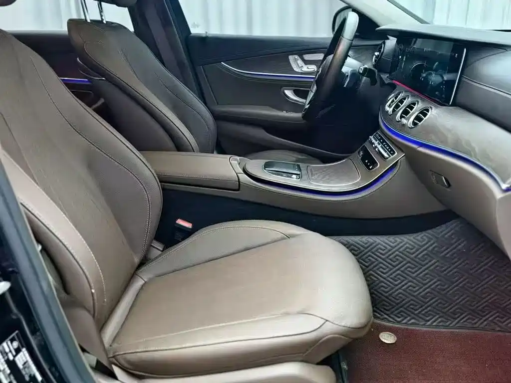 Mercedes-Benz E-Class 2023 — фото 4