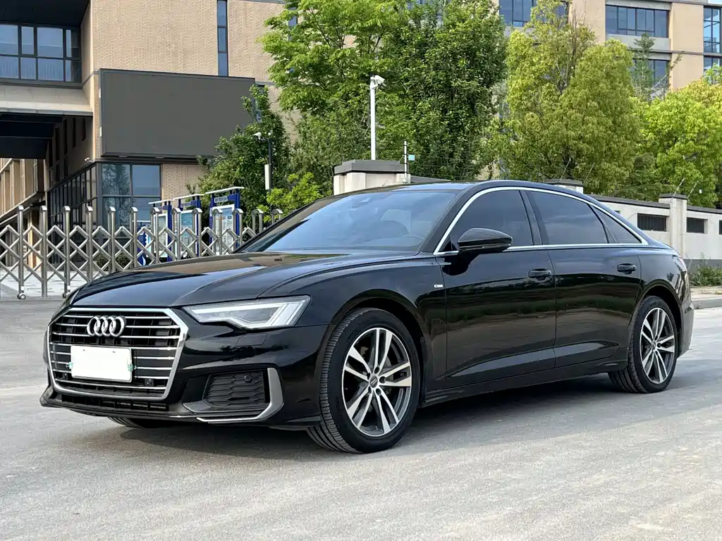 Audi A6L 2021 — фото 1