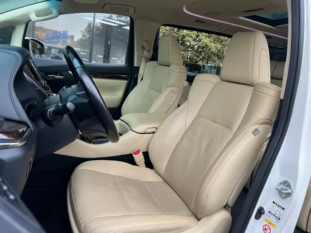 Toyota Alphard 2020 — фото 6