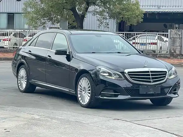 Mercedes-Benz E-Class 2015
