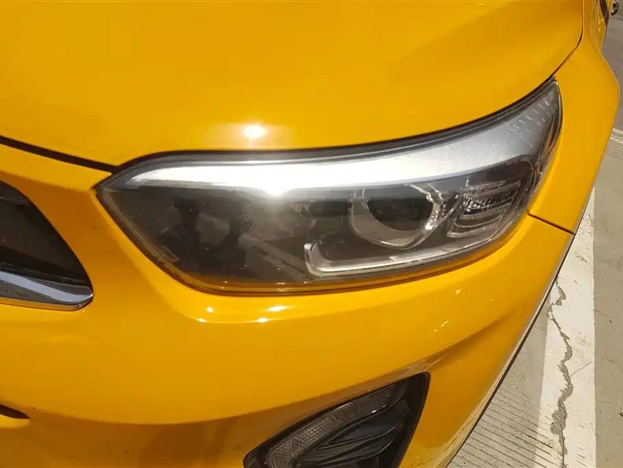 Kia KX1 2020