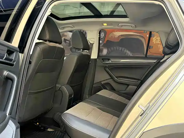 Volkswagen C-TREK Weiling 2017