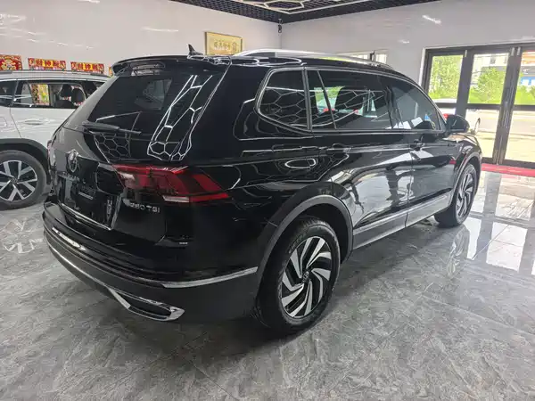 Volkswagen Tiguan L 2023