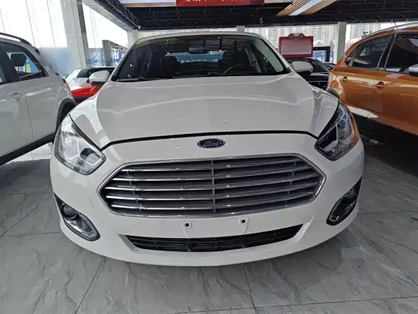 Ford Escort 2015