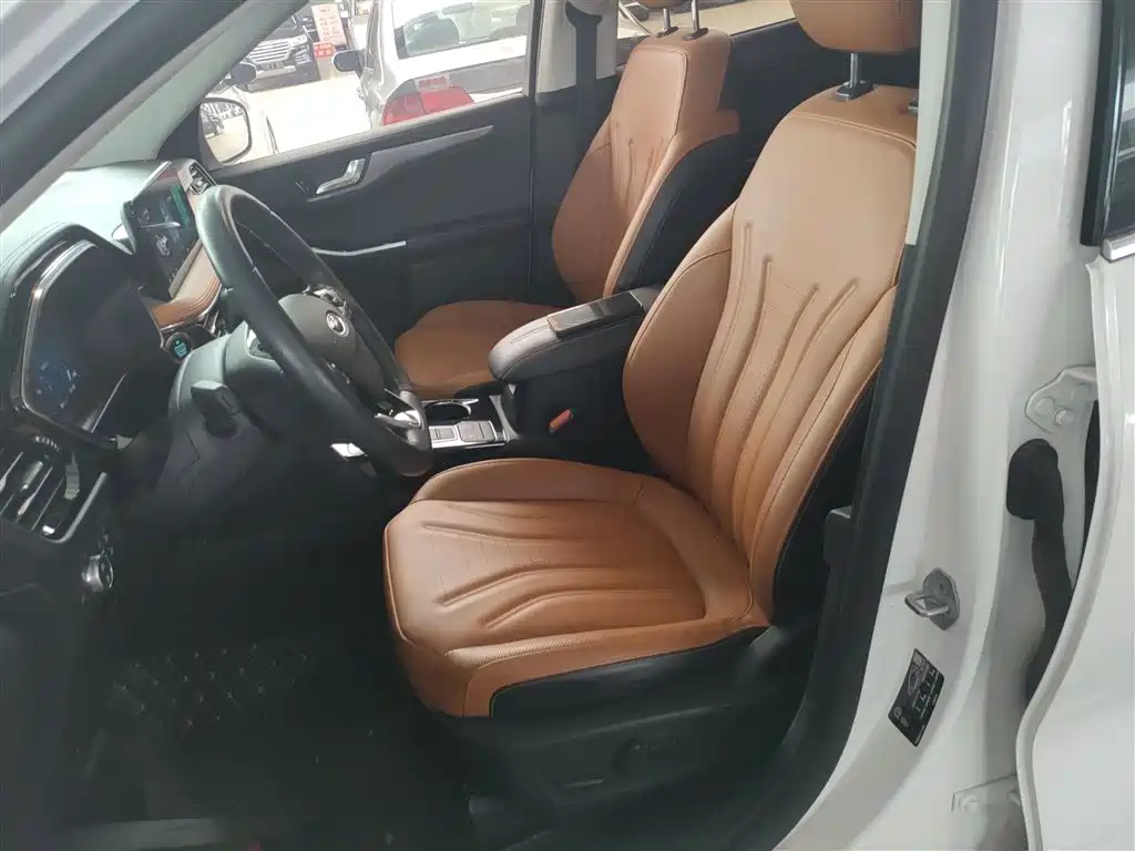 Ford Escape 2021 — фото 15