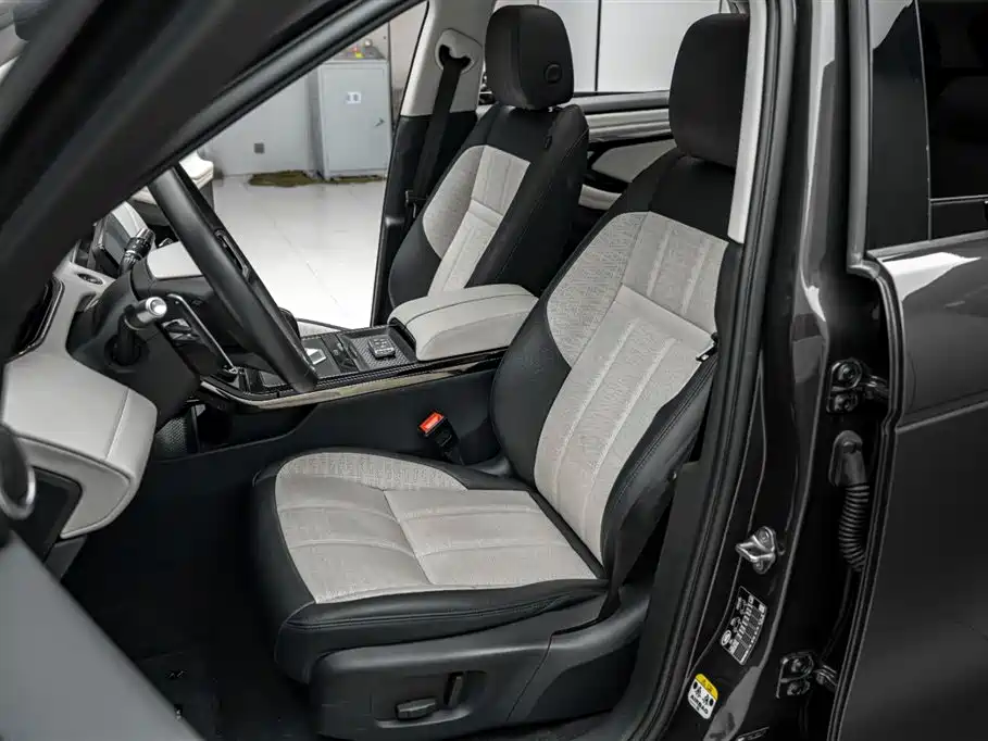 Land Rover Evoque 2022 — фото 22
