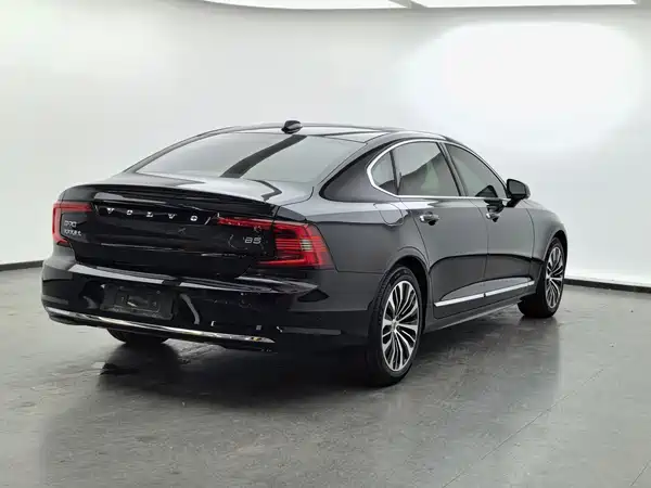Volvo S90 2022
