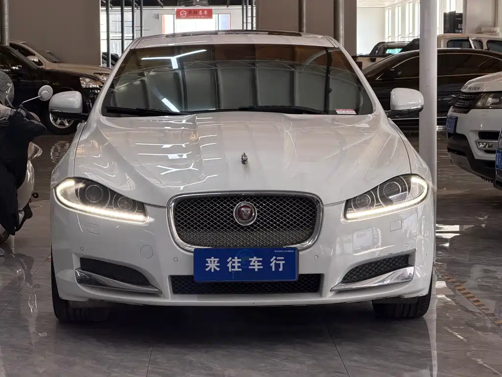 Jaguar XF 2015 — фото 2