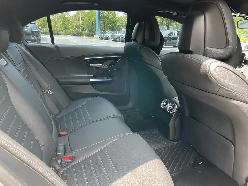 Mercedes-Benz C-Class 2022 — фото 15