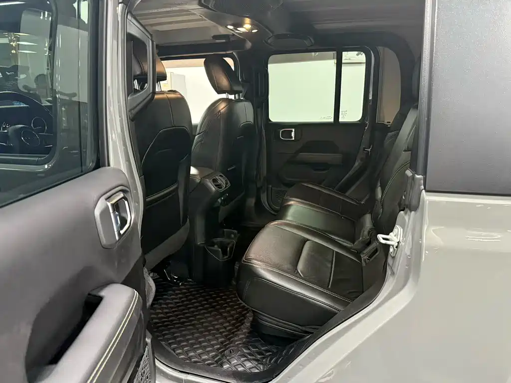 Jeep Gladiator 2022 — фото 10