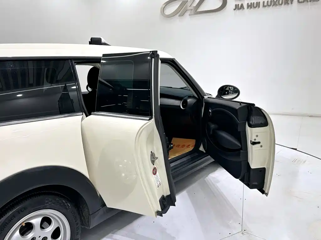 MINI Clubman 2014 — фото 16