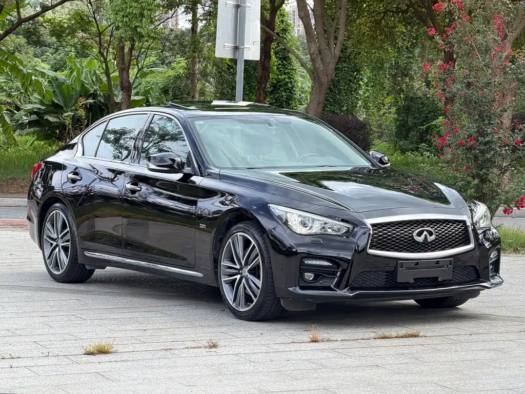 Infiniti Q50L 2015 — фото 3