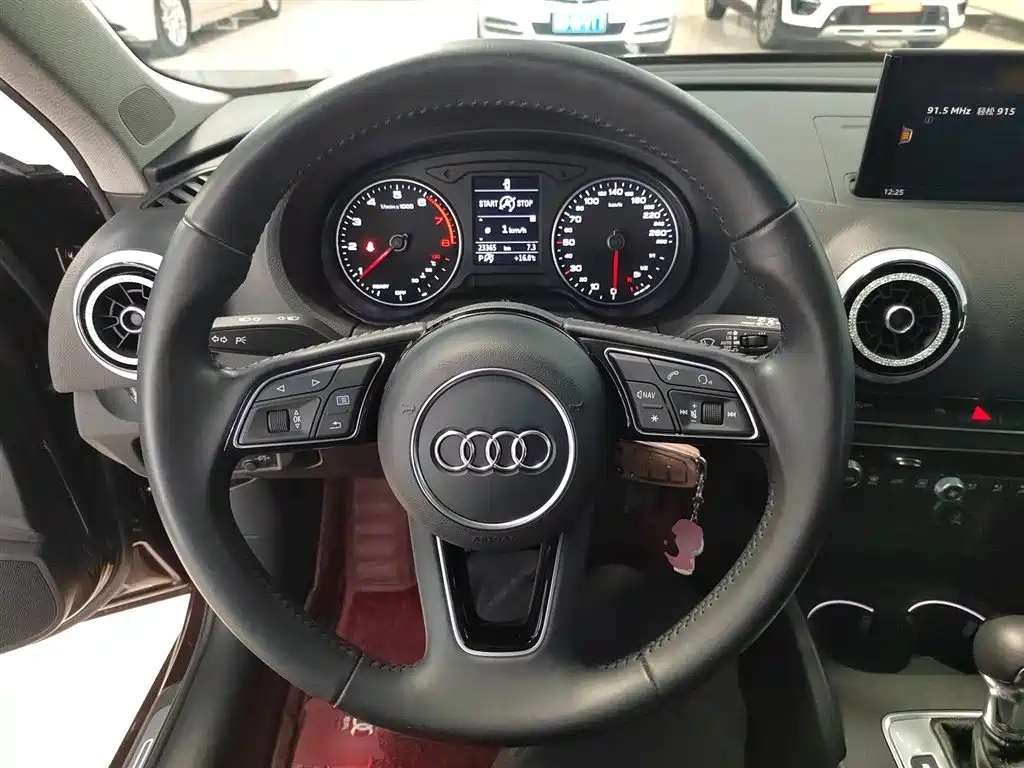 Audi A3 2017 — фото 11