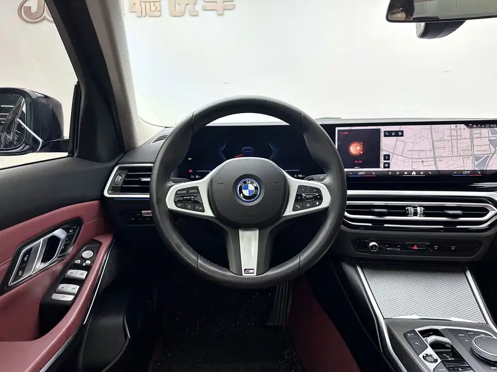 BMW i3 2024 — фото 9