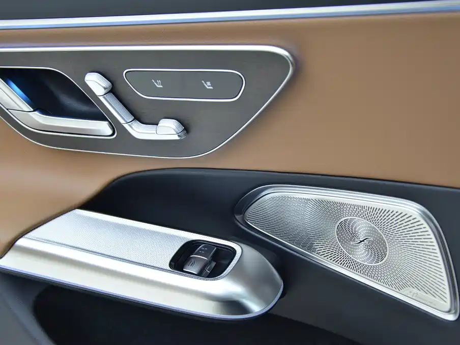 Mercedes-Benz E-Class 2026 — фото 11