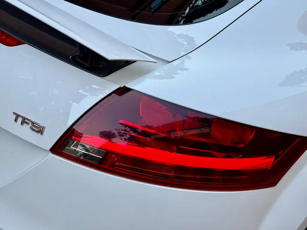 Audi TTS 2012 — фото 10
