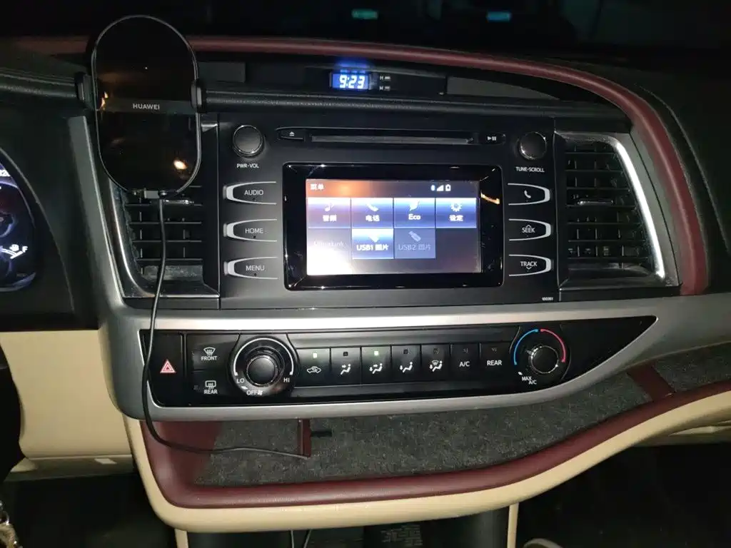 Toyota Highlander 2017 — фото 10