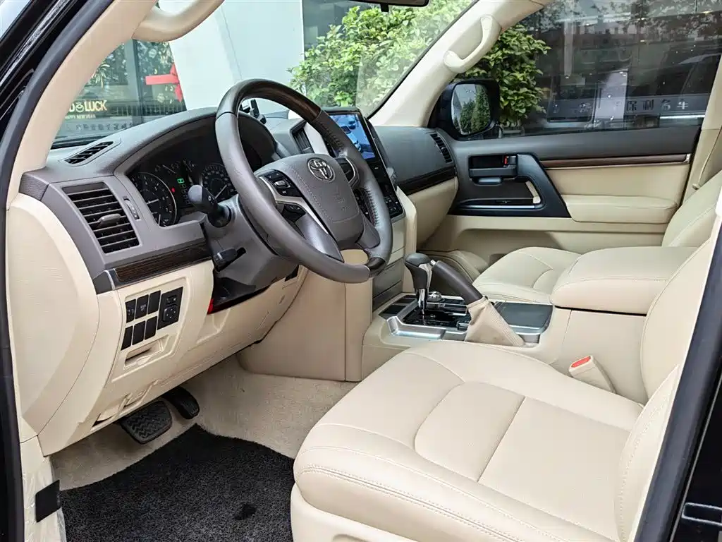 Toyota Land Cruiser 2019 — фото 4