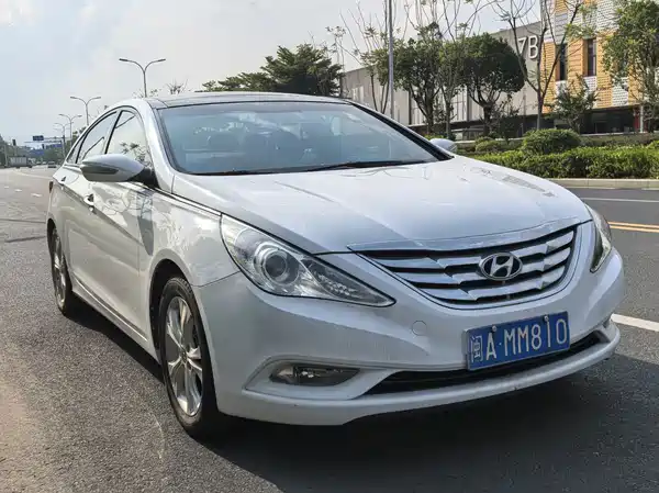 Hyundai Sonata 2012