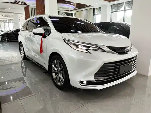 Toyota Sienna 2023