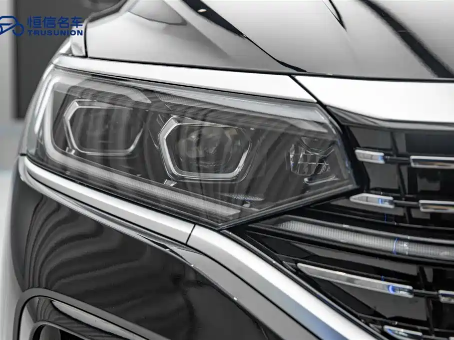 Volkswagen Passat 2023 — фото 10