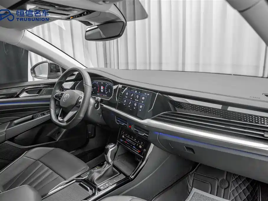 Volkswagen Passat 2023 — фото 14