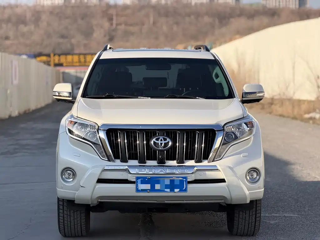 Toyota Prado 2016 — фото 2