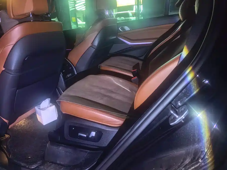 BMW X7 2021 — фото 11