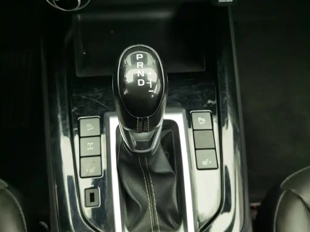 Isuzu D-MAX 2023 — фото 13