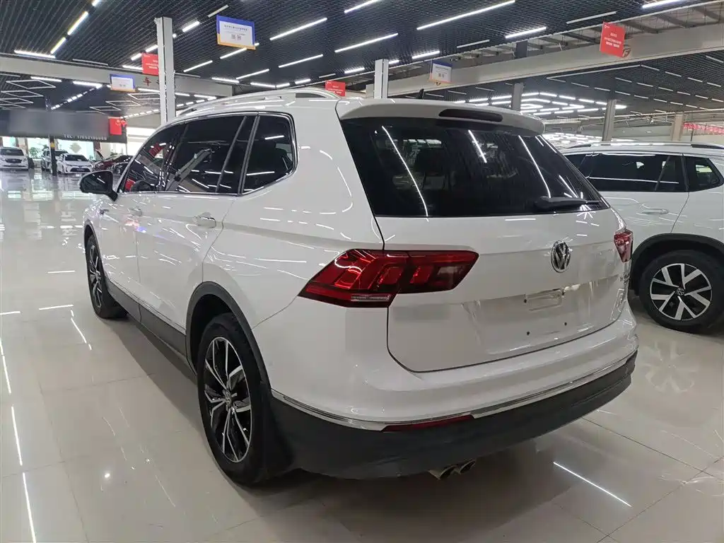 Volkswagen Tiguan L 2020 — фото 5