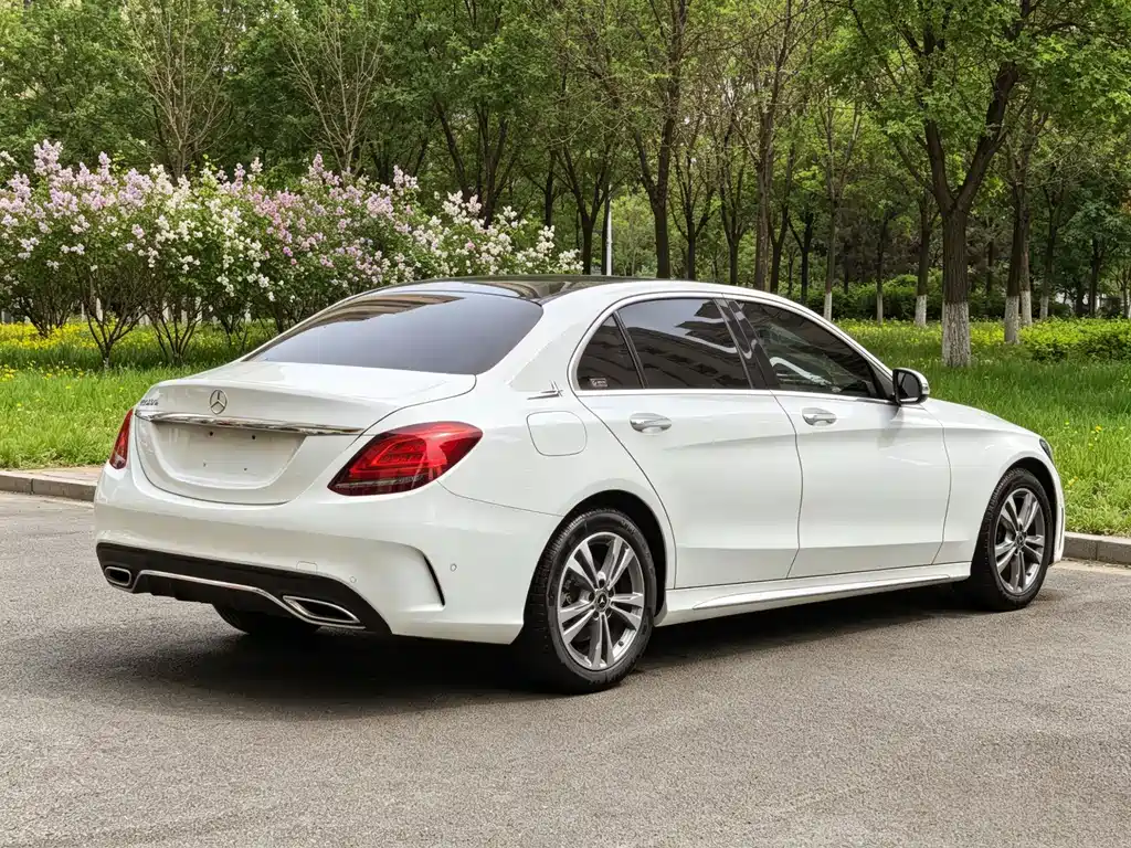 Mercedes-Benz C-Class 2021