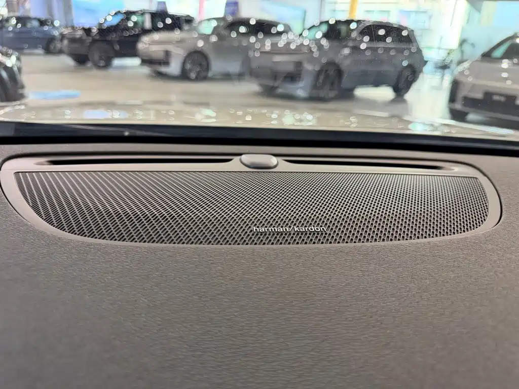 Volvo V90 2019 — фото 27