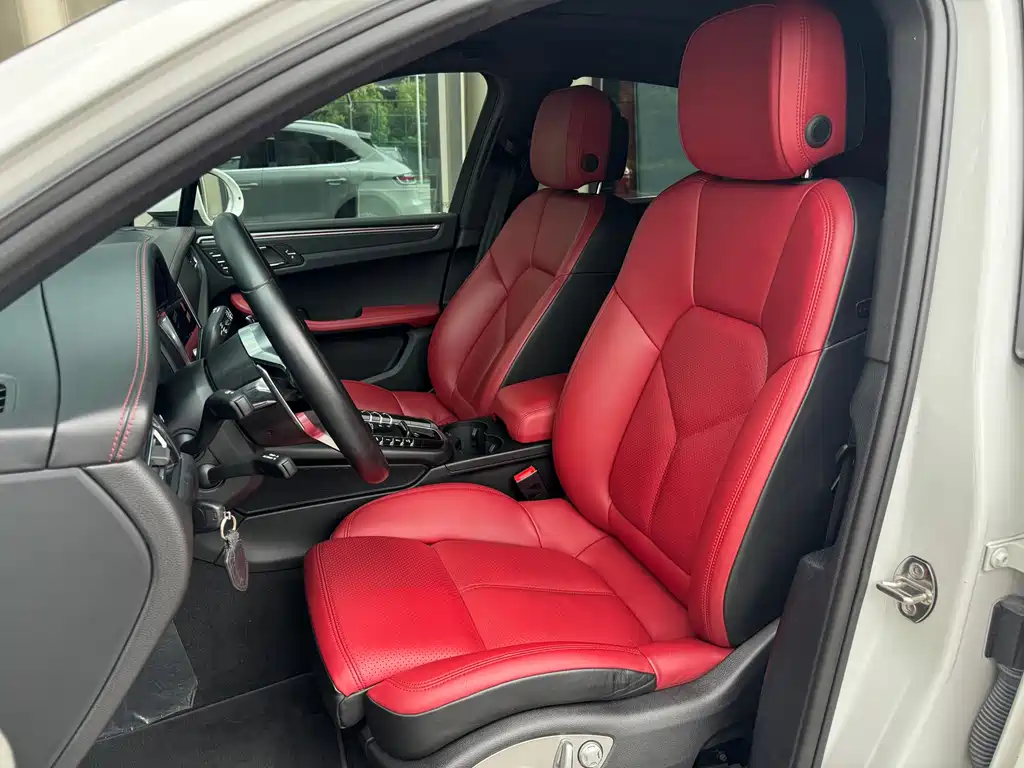 Porsche Macan 2019 — фото 13