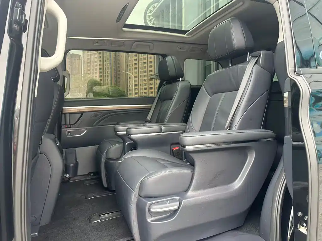 GAC Motor Trumpchi M8 2022 — фото 19