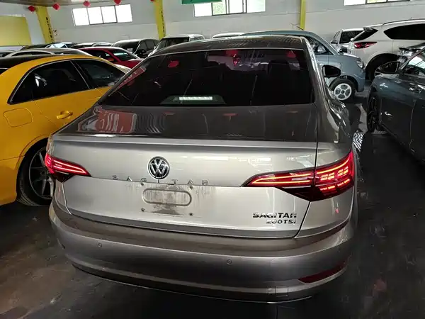 Volkswagen Sagitar 2020