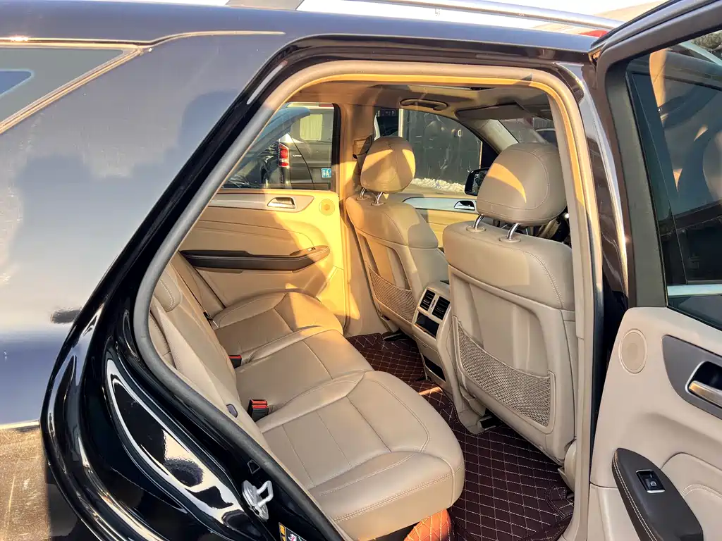Mercedes-Benz M-Class 2015 — фото 18