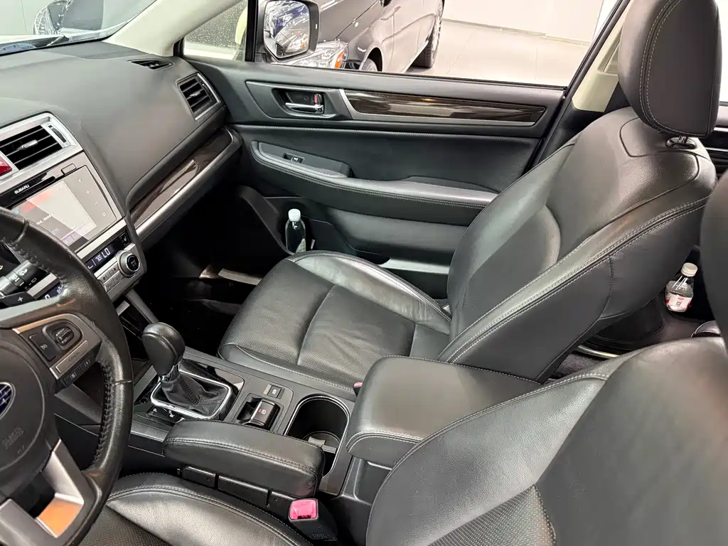 Subaru Outback 2015 — фото 8