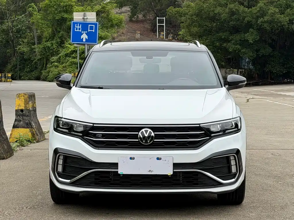 Volkswagen T-Roc 2023 — фото 2