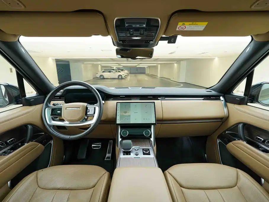 Land Rover Range Rover 2023 — фото 23