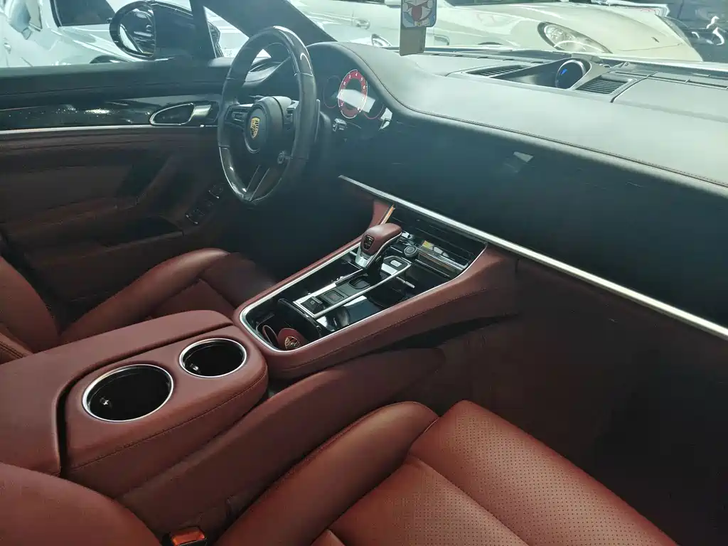Porsche Panamera 2015 — фото 20