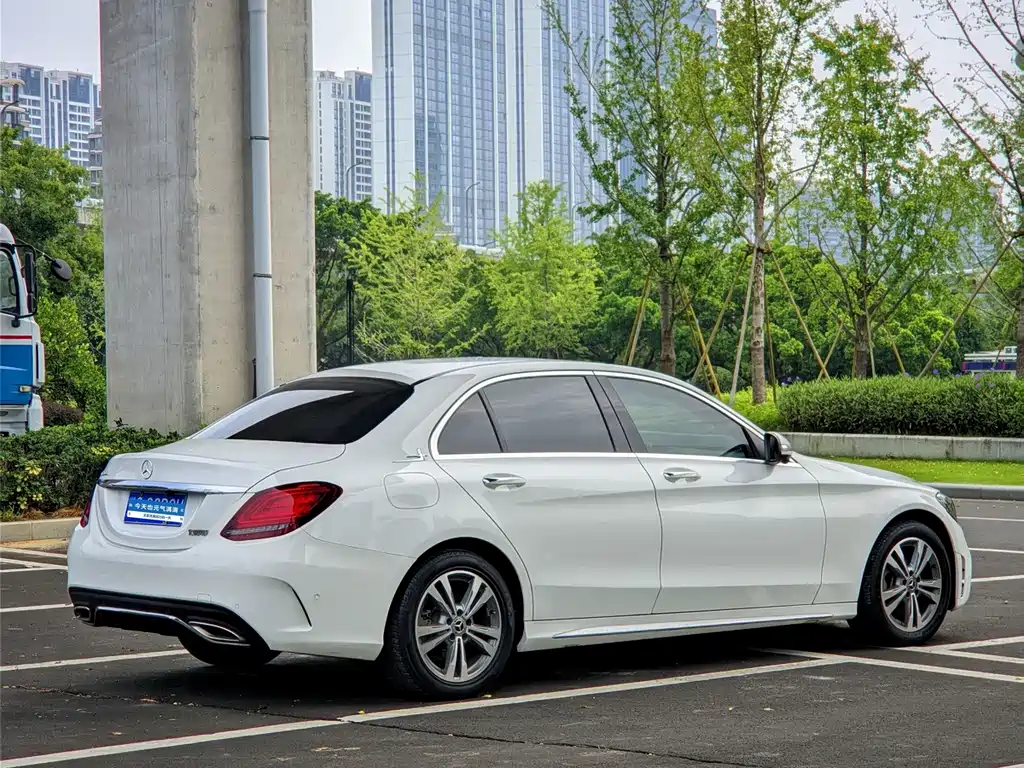 Mercedes-Benz C-Class 2019 — фото 16