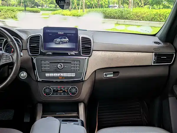Mercedes-Benz GLE 2018