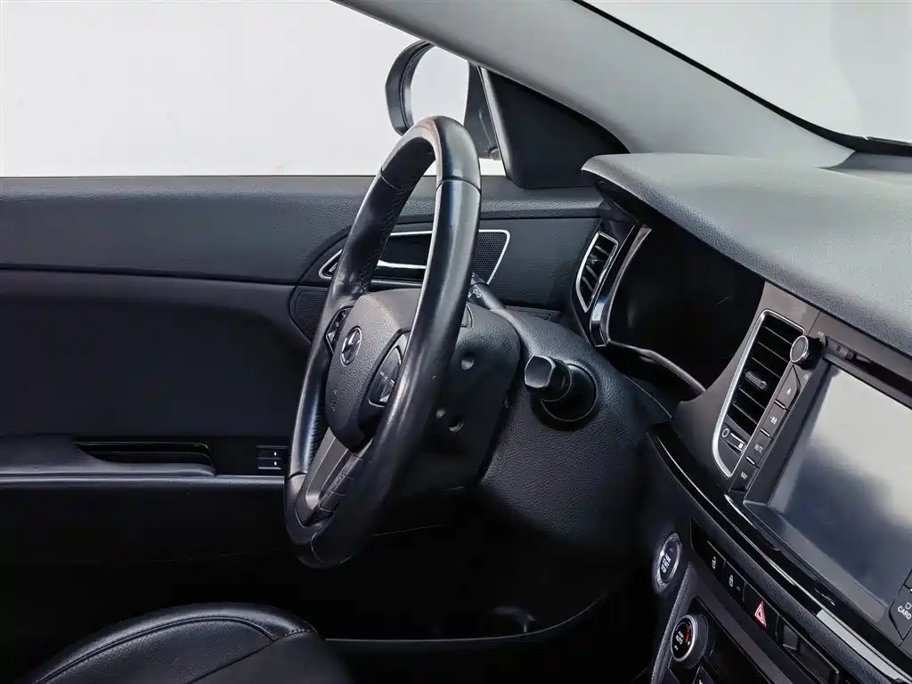 Hyundai Mistra 2014 — фото 22