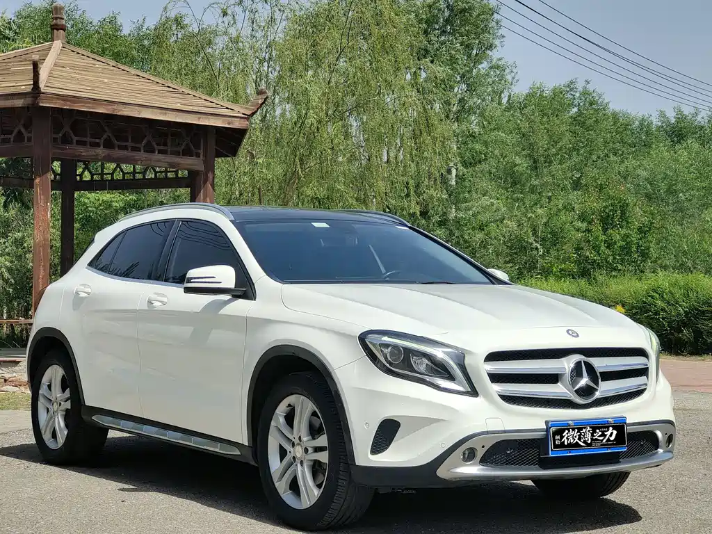Mercedes-Benz GLA 2015