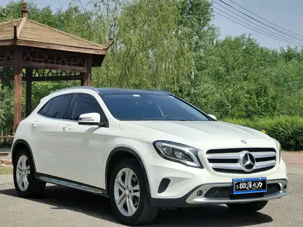Mercedes-Benz GLA 2015