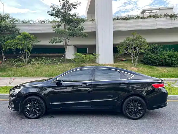 Geely Borui Hybrid 2020