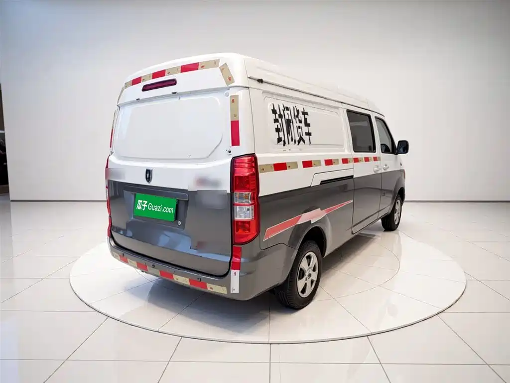 Jinbei Hiace X30L 2018