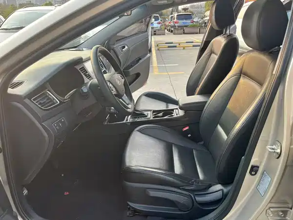 Hyundai Mistra 2014